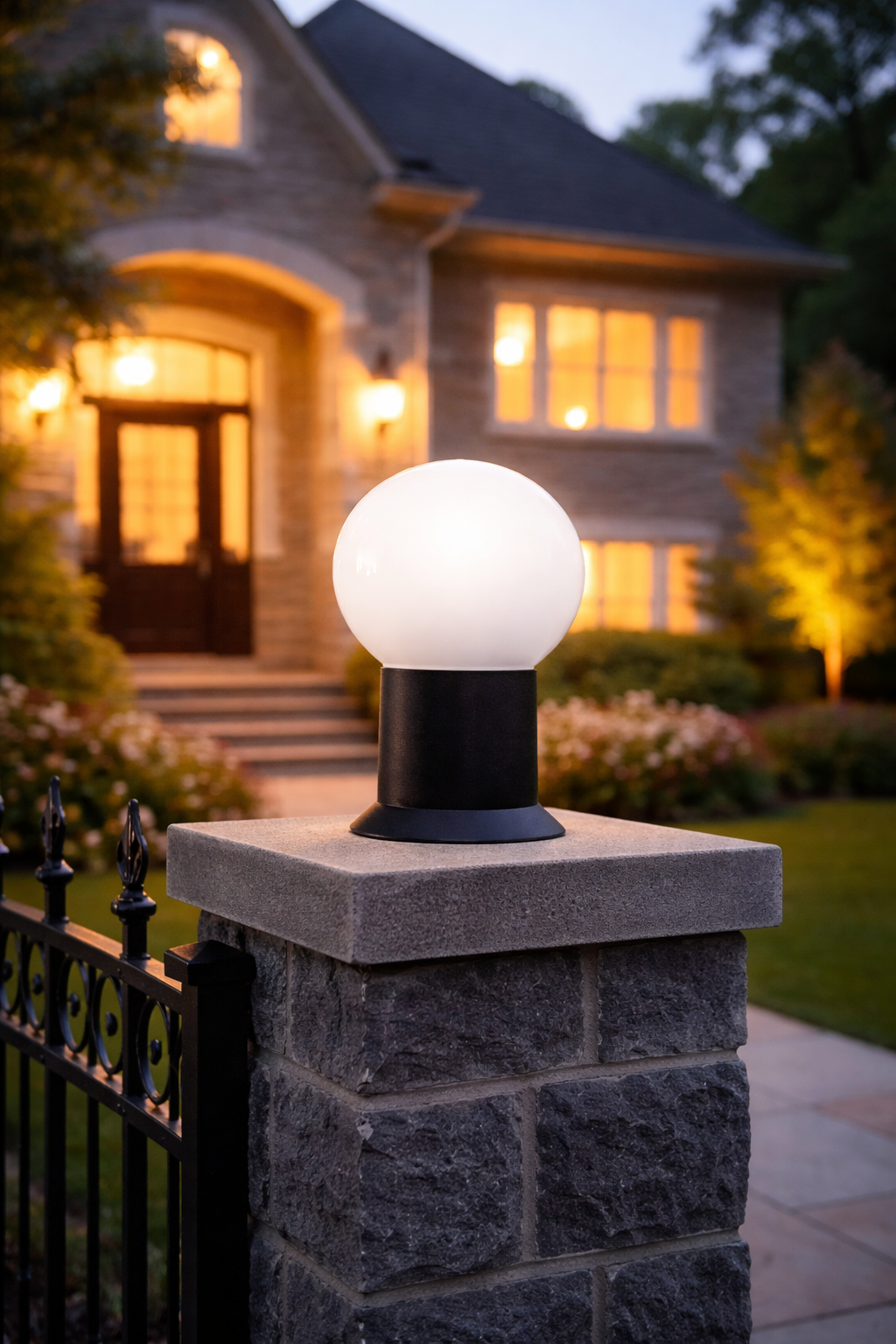 6″ Globe with 124 Stand